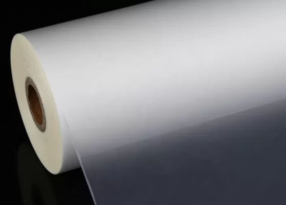 سعر جيد مقاومة لدرجات الحرارة -40°C إلى 120°C لفائف فيلم التصفيف مع 3 بوصة من ورق النواة والماء المذيب خيارات الطلاء فوق البنفسجي الانترنت